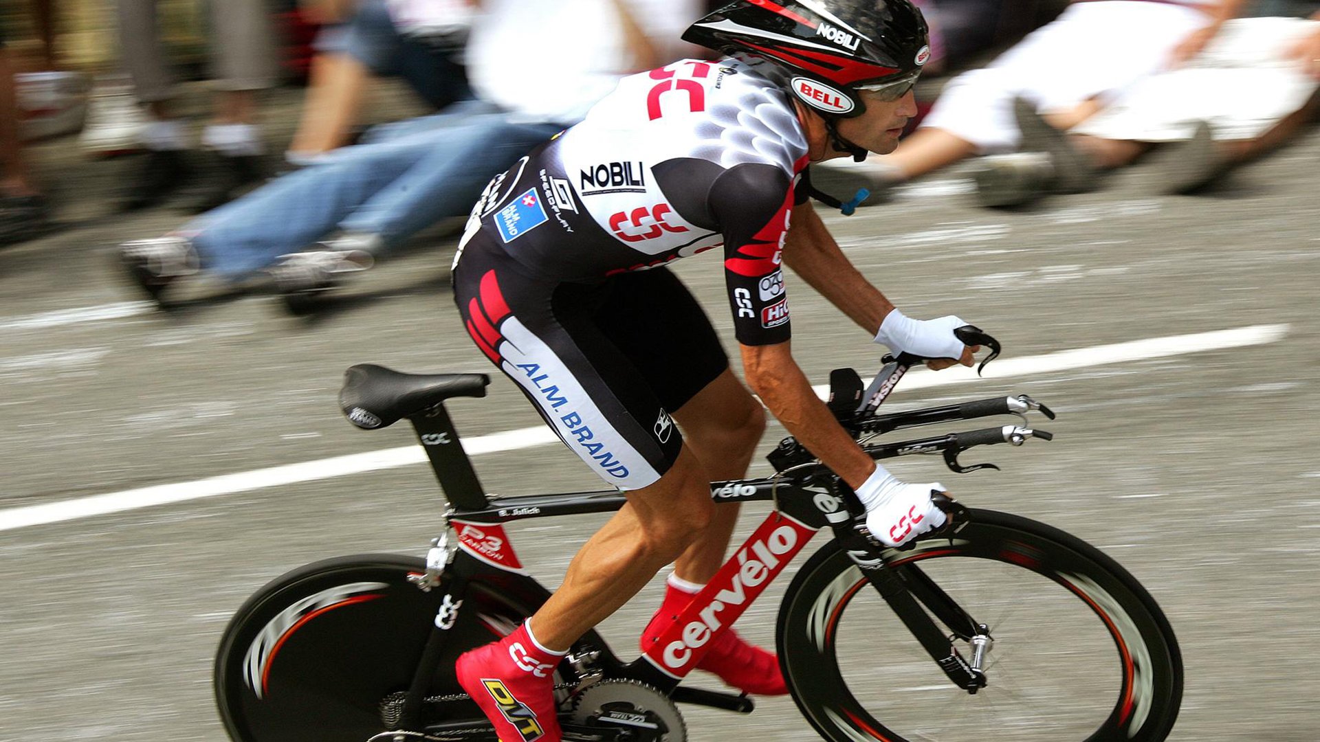 开云体育场-最“默契”的团队合作：战术布局背后的秘密，团队合作默契的句子