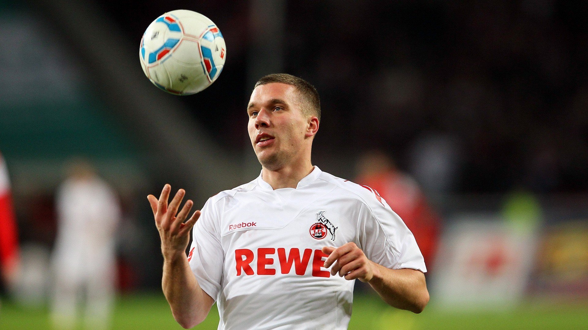 球迷投票:你支持哪场比赛瞬间最令人震撼?,最佳球员投票