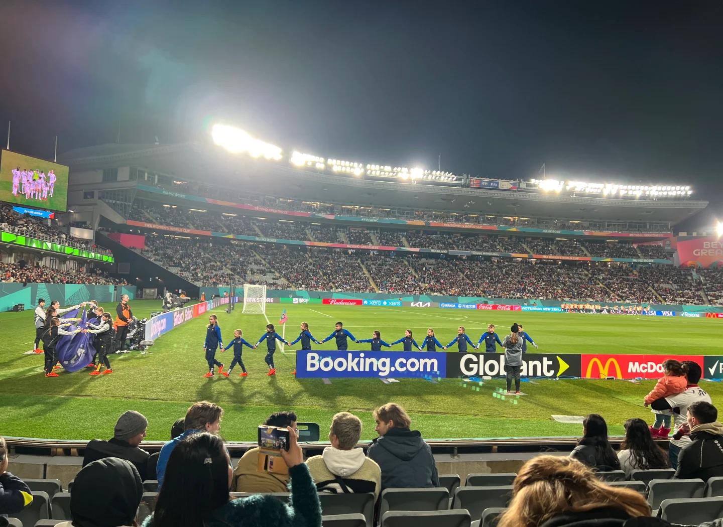 -包含FIFA裁判制度改革，VAR再升级的词条