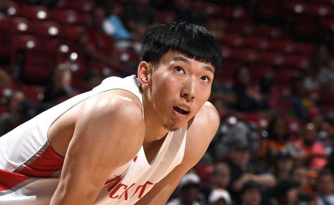 -中国男篮奥运资格赛大胜，周琦统治内线