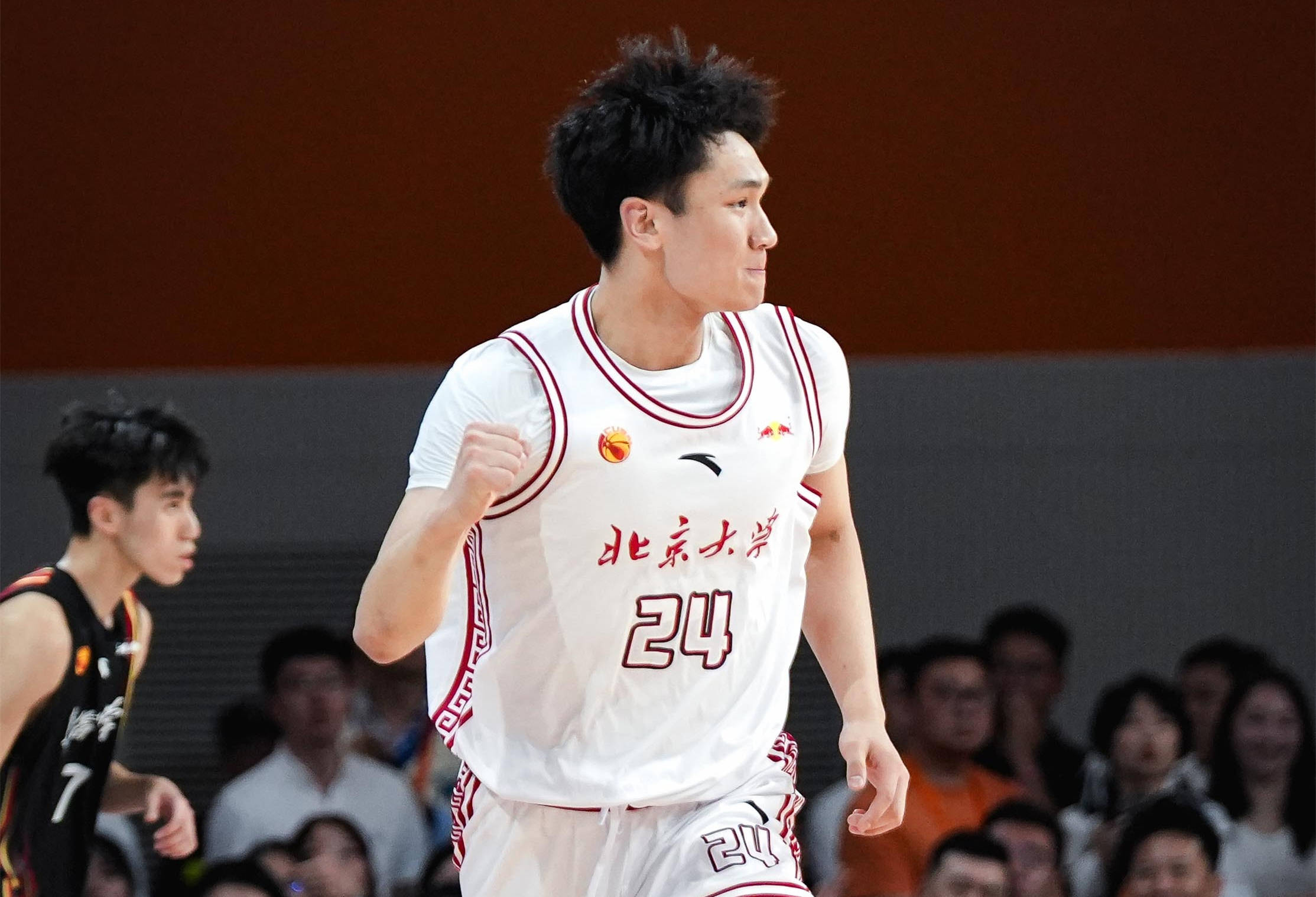包含CBA新星爆发：20岁小将单场砍30+的词条