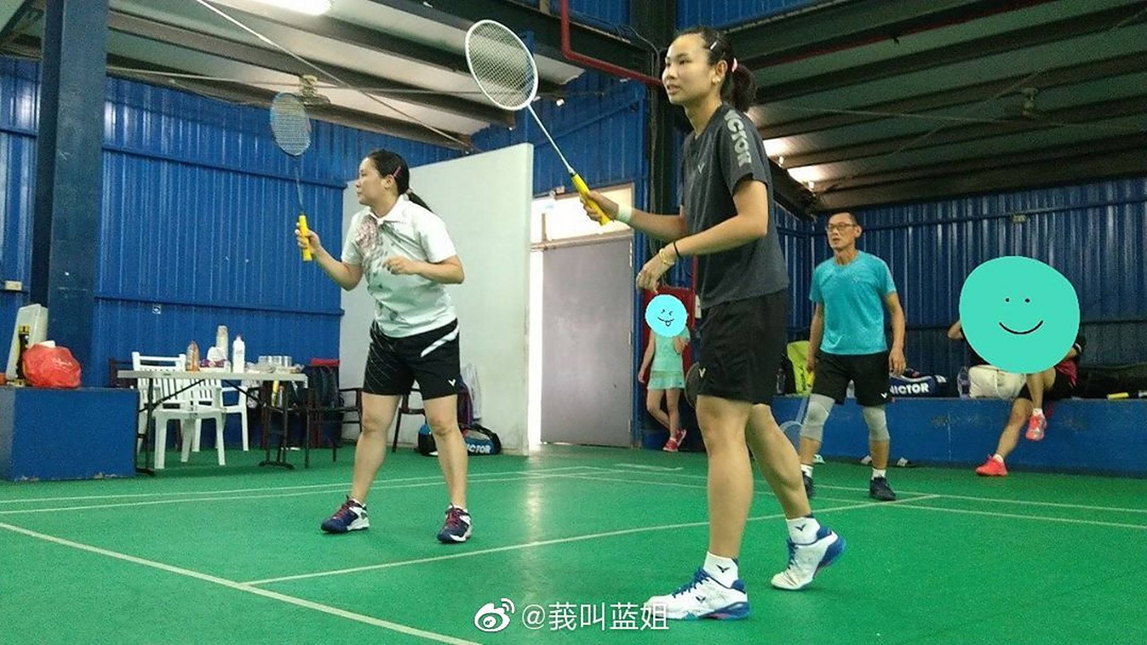 关于巧合：双胞胎兄弟同场竞技分获冠亚军的信息
